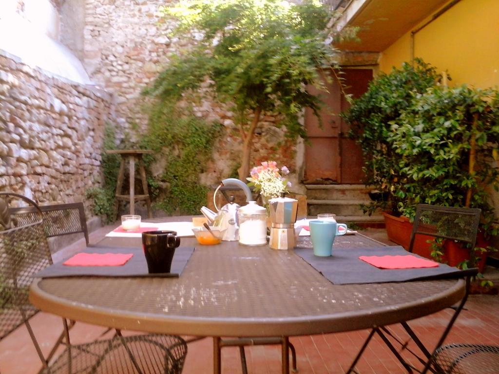 Il Cortiletto Dei Capperi Bed and Breakfast Gassino Torinese Buitenkant foto