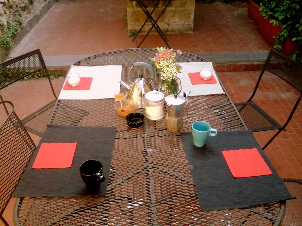 Il Cortiletto Dei Capperi Bed and Breakfast Gassino Torinese Buitenkant foto
